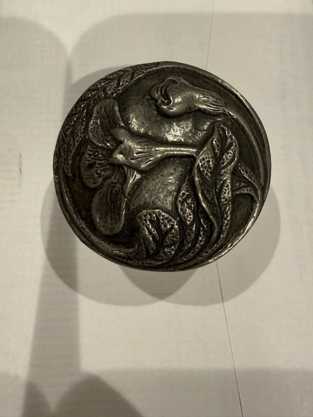 Vintage Pewter Antique-Style Round Metal Decorative Jewelry  with Floral Motif